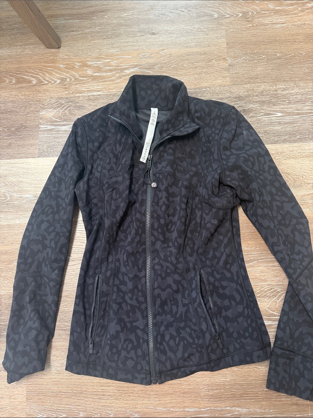 lululemon athletica Women’s Black Subtle Leopard Zip Jacket